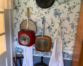 I want to make a guitar out of that red pot.