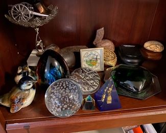 I like paperweights.