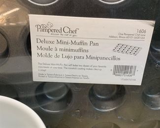"Some people... some people like cupcakes exclusively, while myself, I say
There is naught nor ought there be nothing so exalted on the face of god's grey
Earth as that prince of foods... the muffin!"  -Frank Zappa