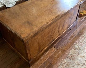 I wonder if there is any junk in this trunk.