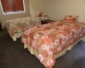Pair of twin size beds & bedding