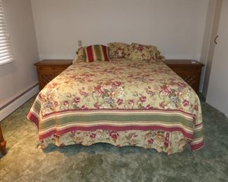 Bed, bedding & pair of night tables