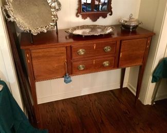 MAHOGANY SERVER WITH INLAY CUSTOM MADE FOR  THE MANN'S BY R. BURTON SYDNOR OF VIRGINIA IN 1980, HE CUSTOM MADE SEVERAL PIECES FOR MR. AND MRS. MANN