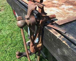 Old vise