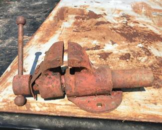 Old vise