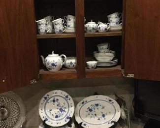 SET OF CHINA IN KITCHEN