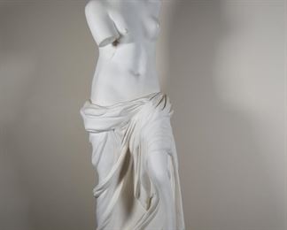 Venus de Milo Statue