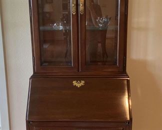 Ethan Allen Georgian Court Cherry Chippendale Secretary Desk