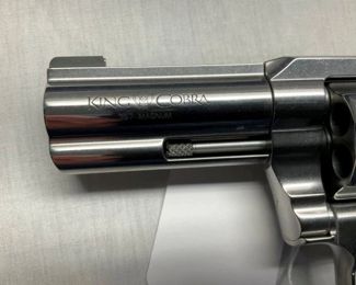 COLT STAINLESS "KING COBRA" 357 REVOLVER