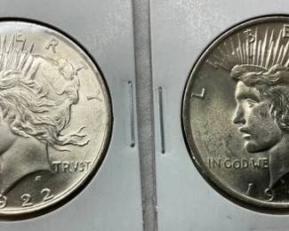 (2) UNC 1922 PEACE SILVER DOLLARS