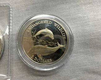 CLOSE UP 1992 NUIE $5 ROUND 50% SILVER
