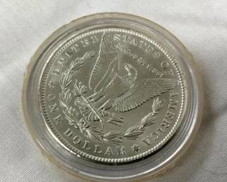 UNC 1900 MORGAN SILVER DOLLAR