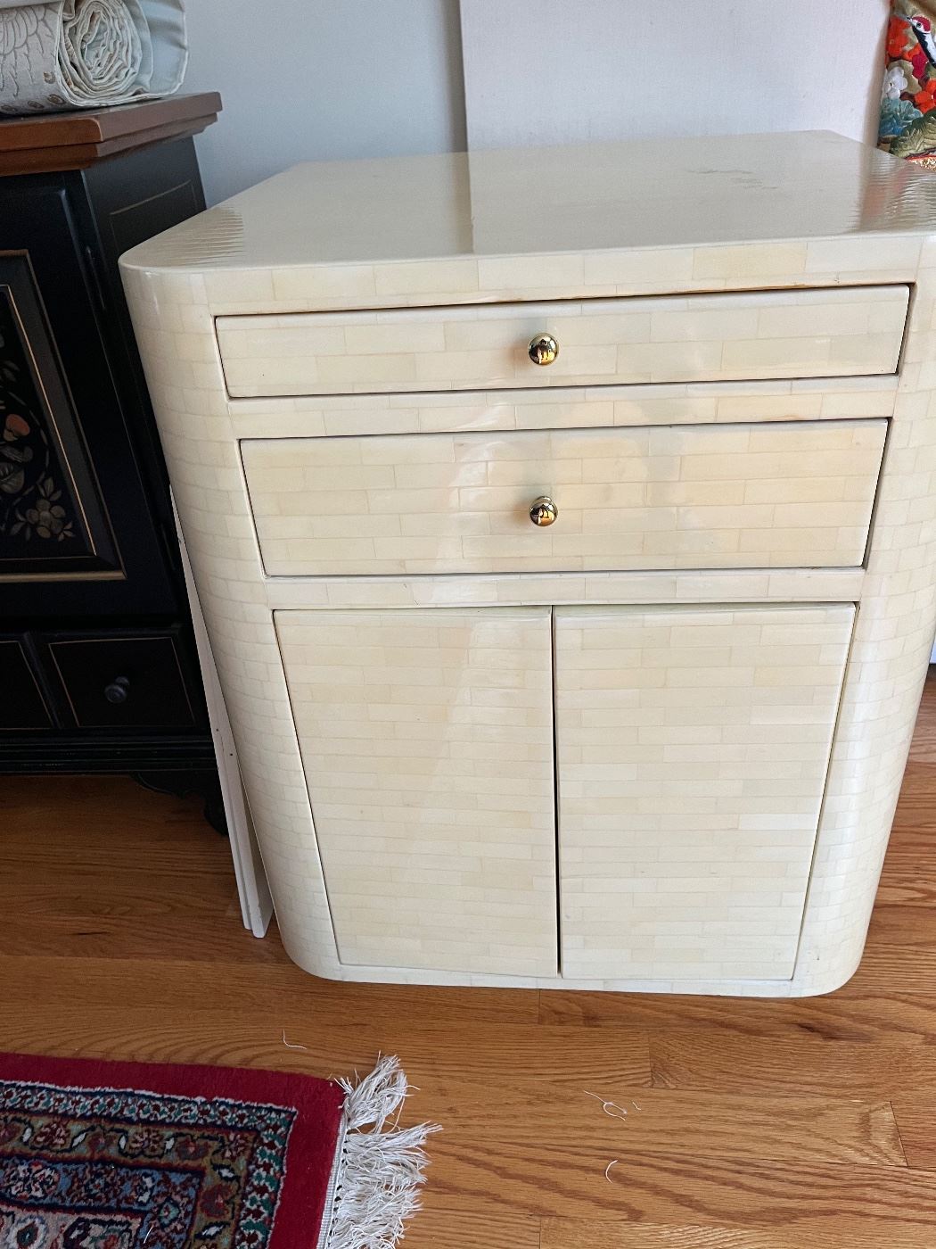 Blackswans Estate Sale Rumson starts on 8/3/2023