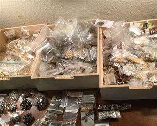 Jewelers Dream Loot And Storage