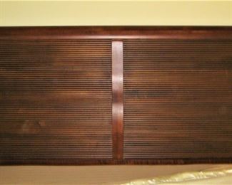 ETHAN ALLEN KING SLEIGH BED