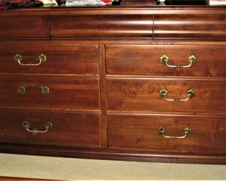 ETHAN ALLEN DRESSER