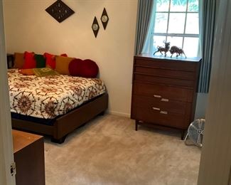 American of Martinsville “Accord” 6 Drawer Chest $800