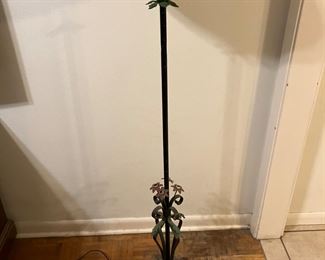 Lovely vintage  lamp with flowers and cast iron base. 