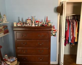Dresser, lots of clothing & Christmas decor