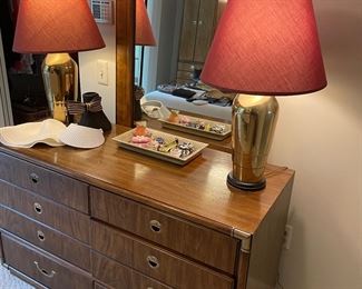 Drexel dresser with brass hardware and lamps