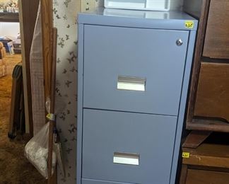 Mint condition file cabinet 