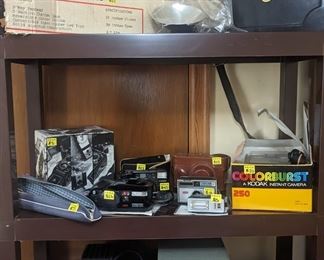 Vintage cameras and projector 