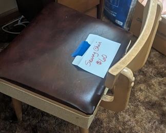 Sewing chair 