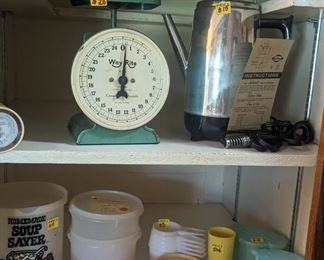 Vintage kitchen items 