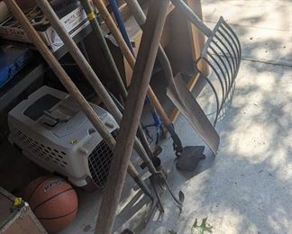 Yard and garden tools