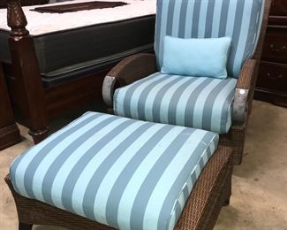 Cast Classics Patio chair with Ottoman