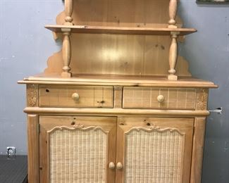 Lexington Hutch/Cabinet