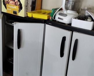 Small plastic storage cabinets 