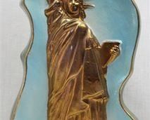 Lot 006   1 Bid(s)
Beam Bottle - Statue of Liberty