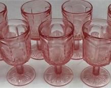 Lot 014   6 Bid(s)
LE Smith Glass Pink Thistle Goblets