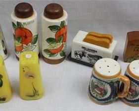 Lot 026   10 Bid(s)
Vintage Salt and Pepper
