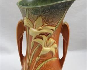 Lot 051   17 Bid(s)
Vintage Roseville Zephyr Lily Vase 135-9"