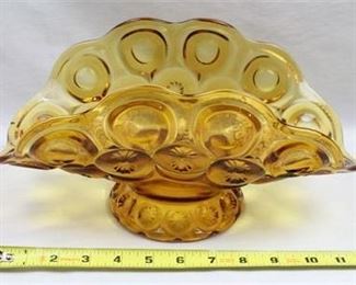 Lot 073   3 Bid(s)
LE Smith Moon and Stars Amber Banana Bowl