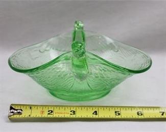 Lot 155   15 Bid(s)
Vintage Fenton Green Uranium Love Birds Bowl