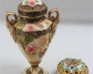 Lot 214   3 Bid(s)
Nini Sahiba Rose & Bloom Flower Vase and Oval Butterfly Trinket Box Hand-Paint