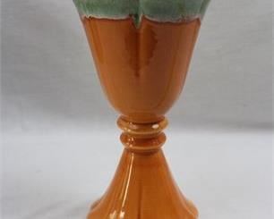 Lot 231   3 Bid(s)
Vintage Persimmon Orange Hull Pottery Vase with Aqua Drip Glaze 807-USA