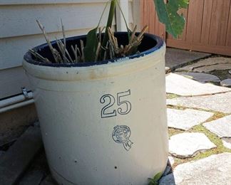 25 Gallon Buckeye Pottery Co - Blue Ribbon Brand Crock