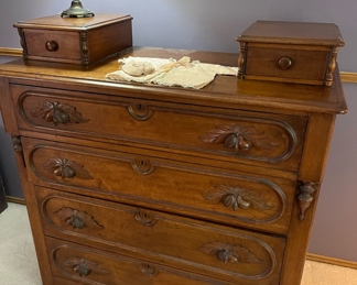 Victorian Walnut 6 Drawer Dresser