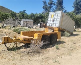 Container is not for sale only the bottom trailer is for sale.