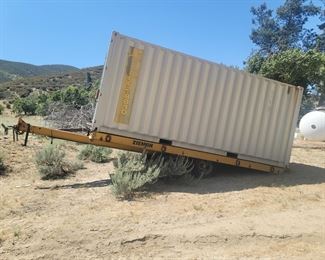 Container is not for sale only the bottom trailer. 