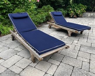Country Casual Teak Shelbourne Lounger with Cushion (3pc) (26"W x 78"D x 36"H)