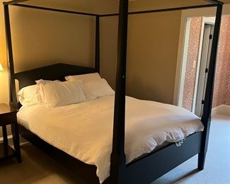 Queen 4 Poster Canopy Bed