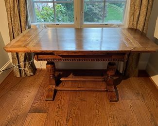 Oak Refectory Table With Drop Down Hidden Draw Leafs (42"/60"L x 29-1/2"W x 30"H)
