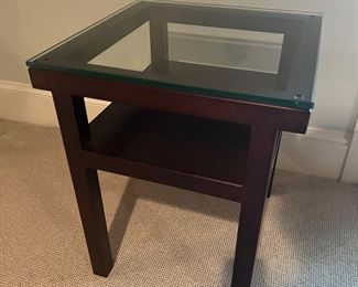 Orbit Metal Base & Thick Glass Top End Table (pr) (18"W x 18"D x 21-1/2"H)