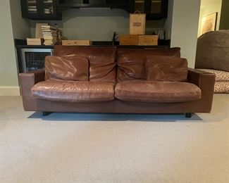 Perobell Modular Leather Reclining Sofa (89"W x 36"D x 35" Back Height With Cushion x 19" Seat Height)