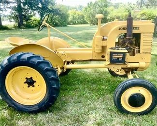 1946 LI John Deere, starts. runs and drives. #51964